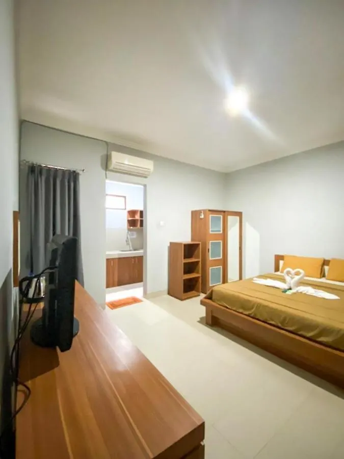 Prada Apartment Seminyak 2*,